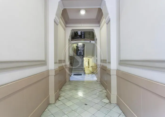 Modern Eixample Apartment *